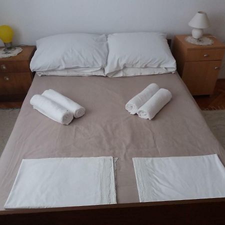 Apartman Nona Povljana Eksteriør bilde
