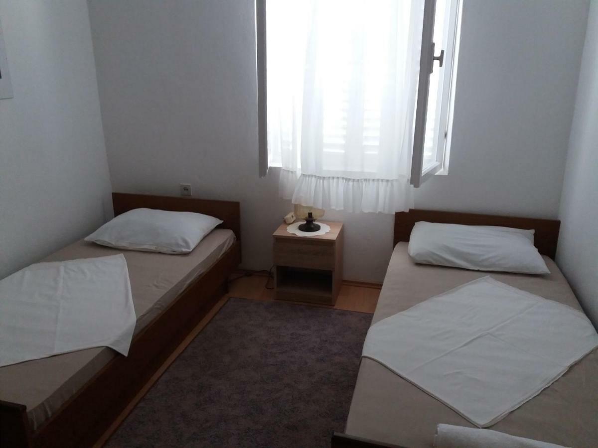 Apartman Nona Povljana Eksteriør bilde